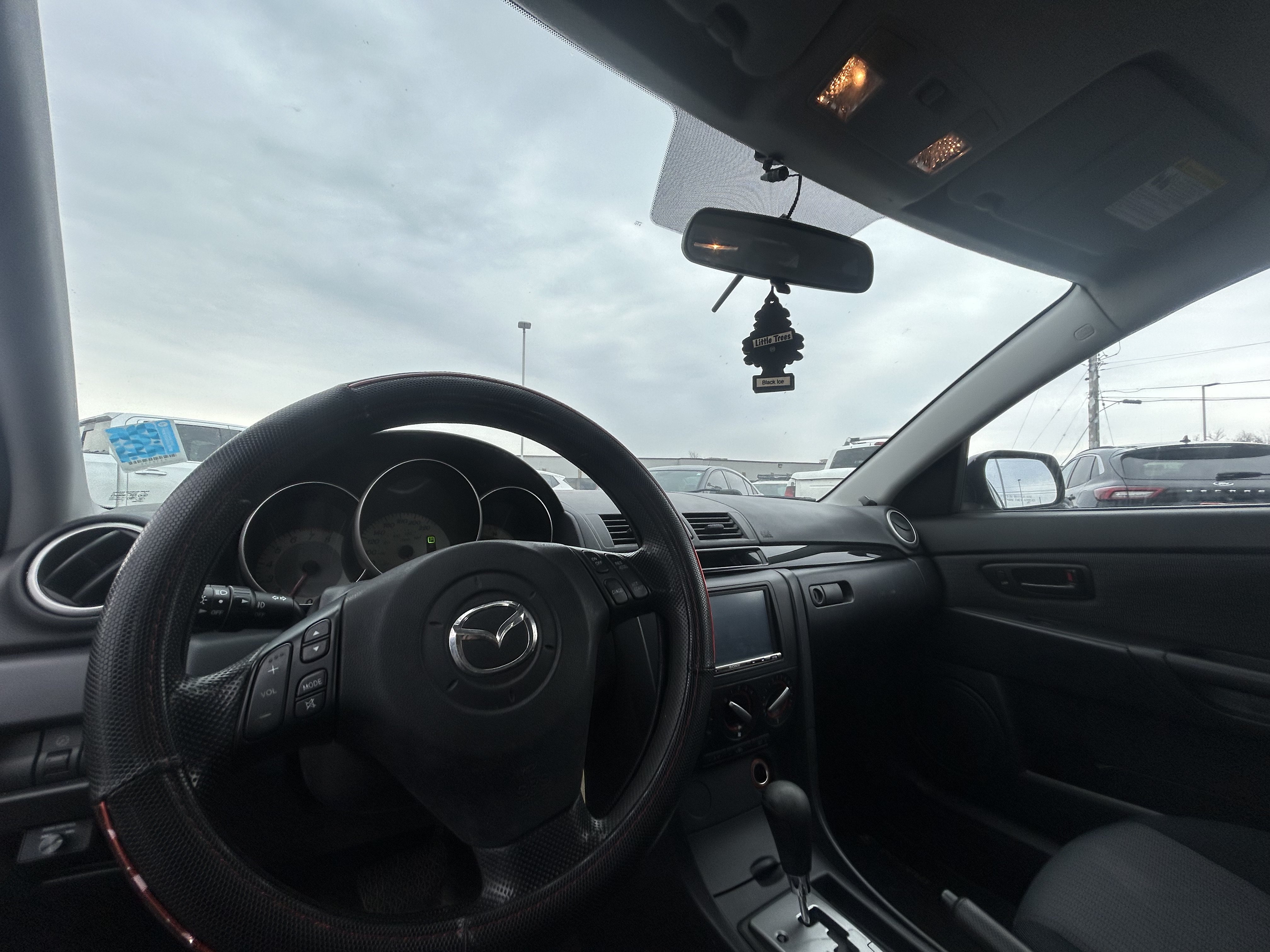 Used 2008 MAZDA MAZDA3 s FWD image 8