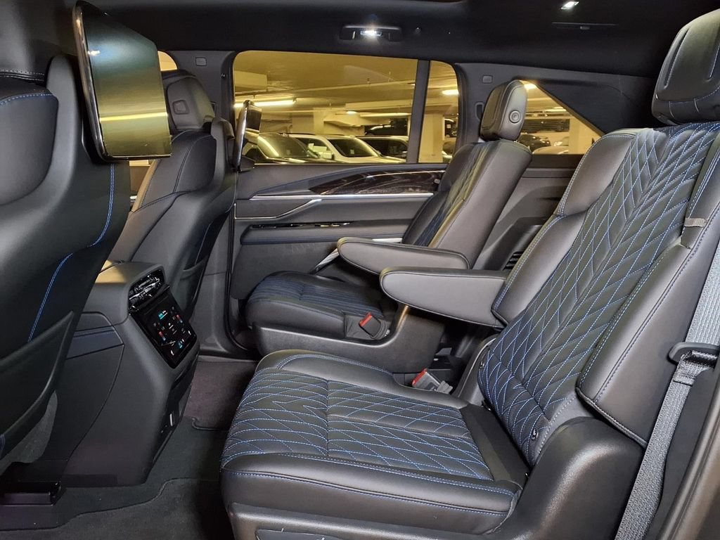 New 2026 Cadillac Escalade IQ Sport 1 AWD/4WD image 9