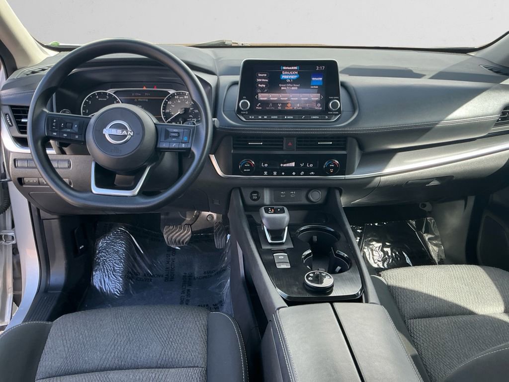 Used 2024 Nissan Rogue SV AWD/4WD image 10