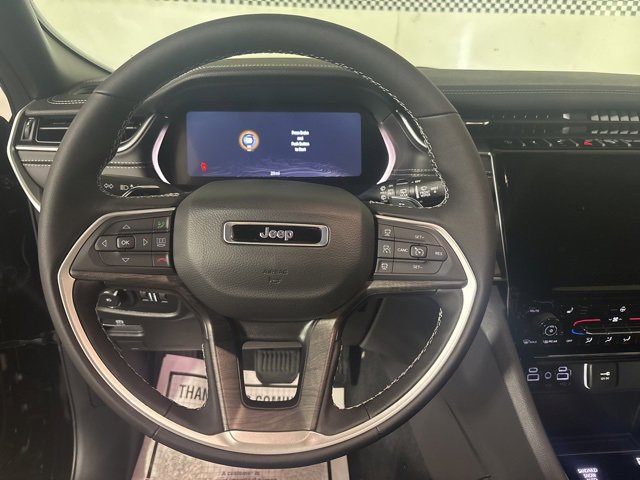 New 2025 Jeep Grand Cherokee Limited w/ Black Appearance Package image 23