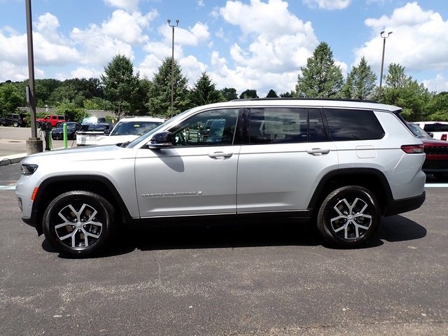 New 2025 Jeep Grand Cherokee L Limited w/ Luxury Tech Group II image 2
