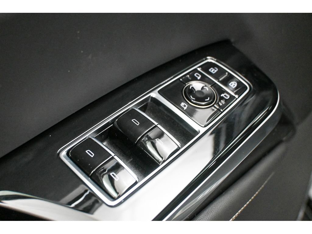 New 2026 Cadillac Escalade ESV Platinum Sport w/ LPO, ONYX Package AWD/4WD image 23