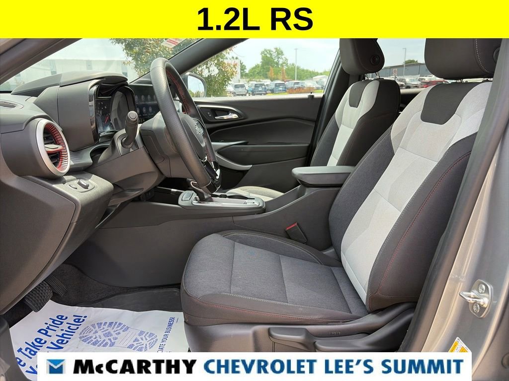 Used 2025 Chevrolet Trax RS w/ Driver Confidence Package FWD image 43