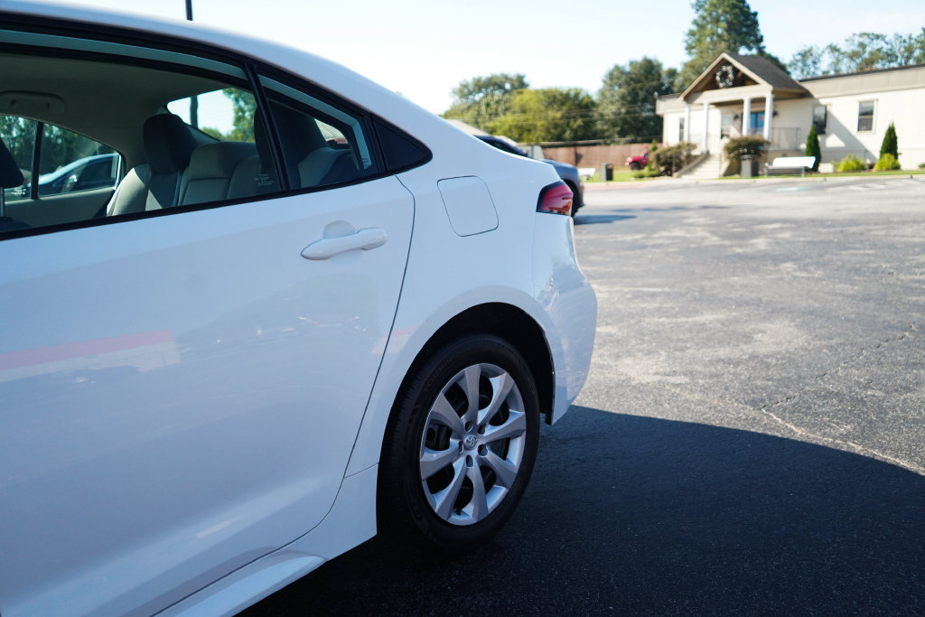 Used 2023 Toyota Corolla LE FWD image 21
