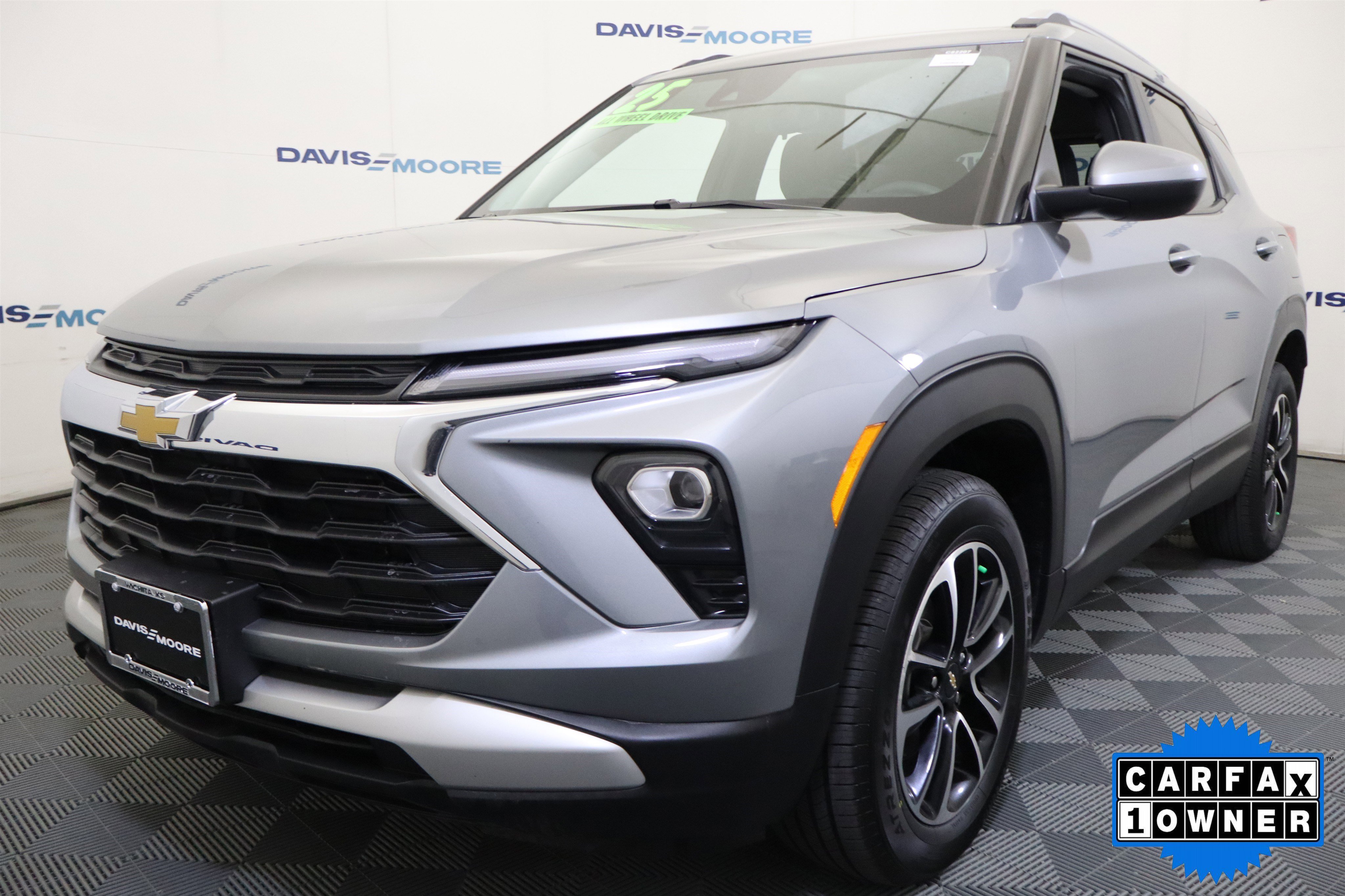 Used 2025 Chevrolet Blazer LT image 11