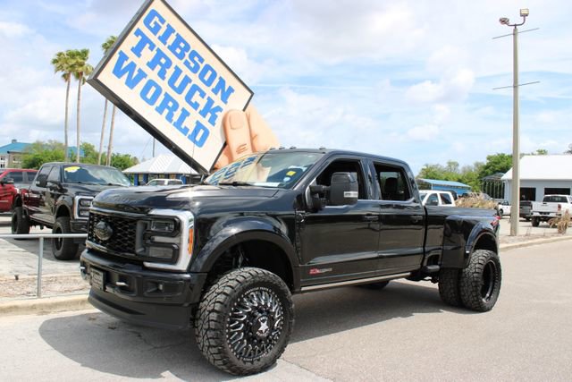 Used 2023 Ford F450 Platinum w/ FX4 Off-Road Package image 1
