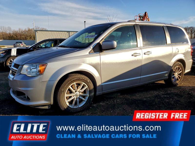 Used 2019 Dodge Grand Caravan SXT image 2