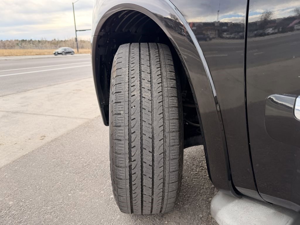 Used 2015 Nissan Armada Platinum image 38