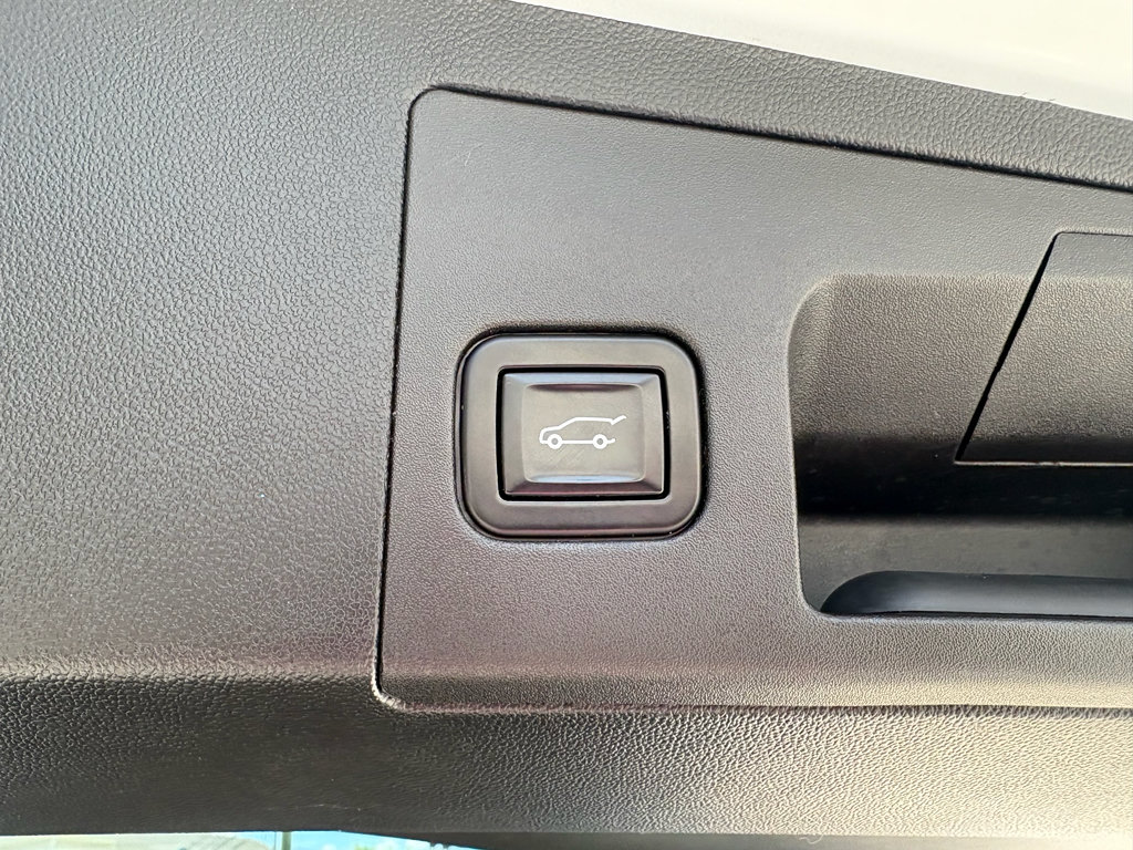 Used 2021 Cadillac XT5 Luxury w/ LPO, Floor Liner Package FWD image 30
