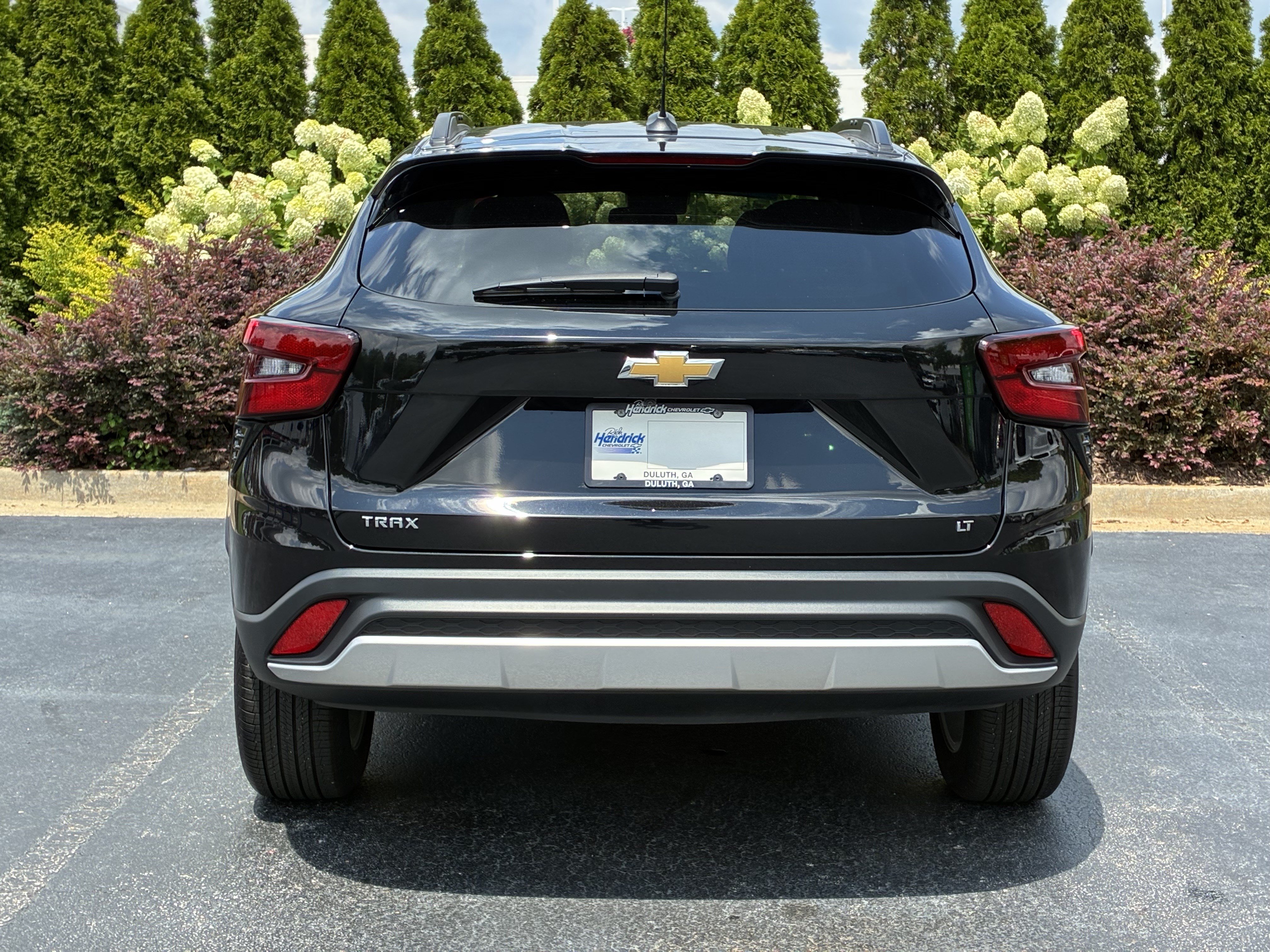 Used 2025 Chevrolet Trax LT FWD image 7