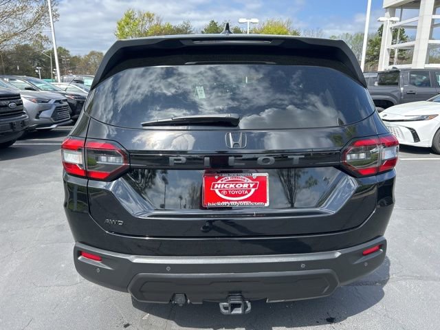 Used 2025 Honda Pilot EX-L image 8