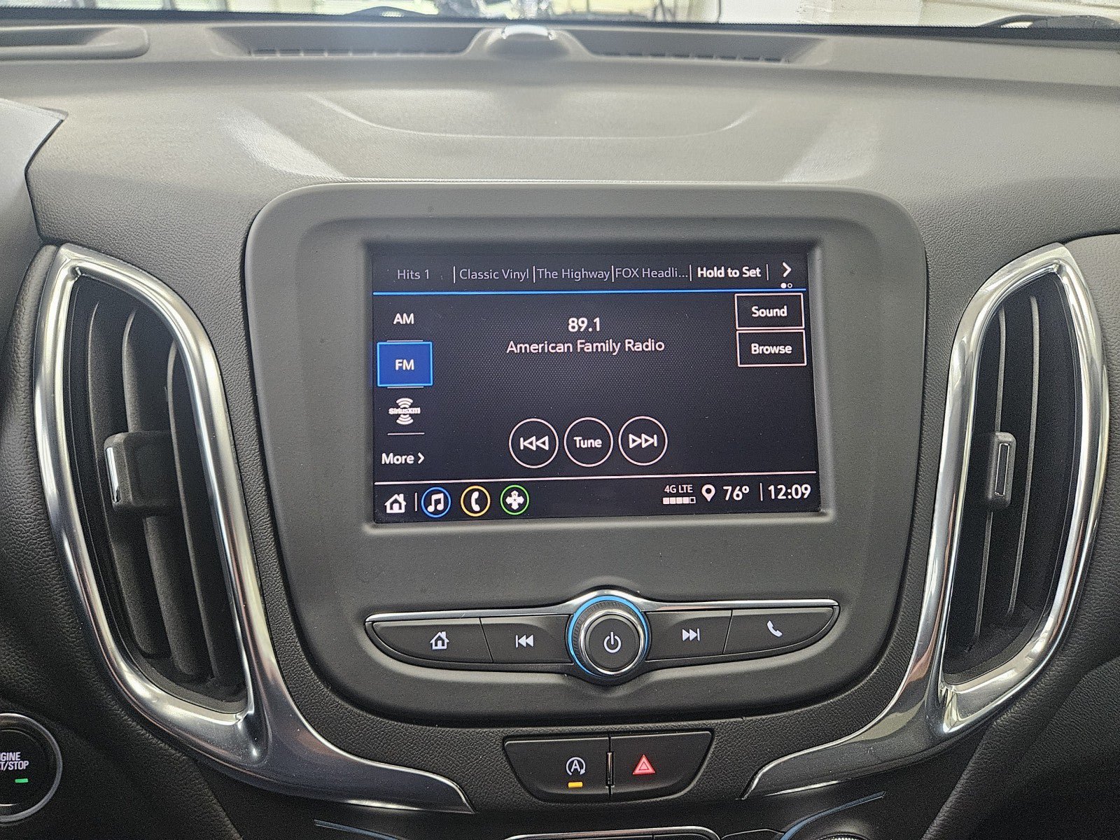 Used 2022 Chevrolet Equinox LT FWD image 23