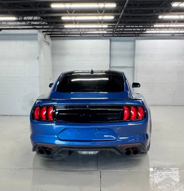 Used 2022 Ford Mustang GT Premium w/ Black Accent Package RWD image 4