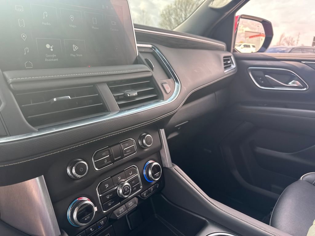 Used 2024 GMC Yukon XL SLT w/ SLT Luxury Package image 21