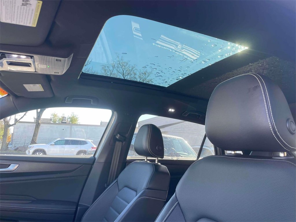 New 2024 Volkswagen Atlas Cross Sport SEL R-Line image 19