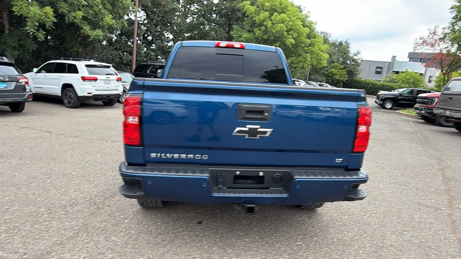 Used 2017 Chevrolet Silverado 1500 LT w/ All Star Edition AWD/4WD image 6