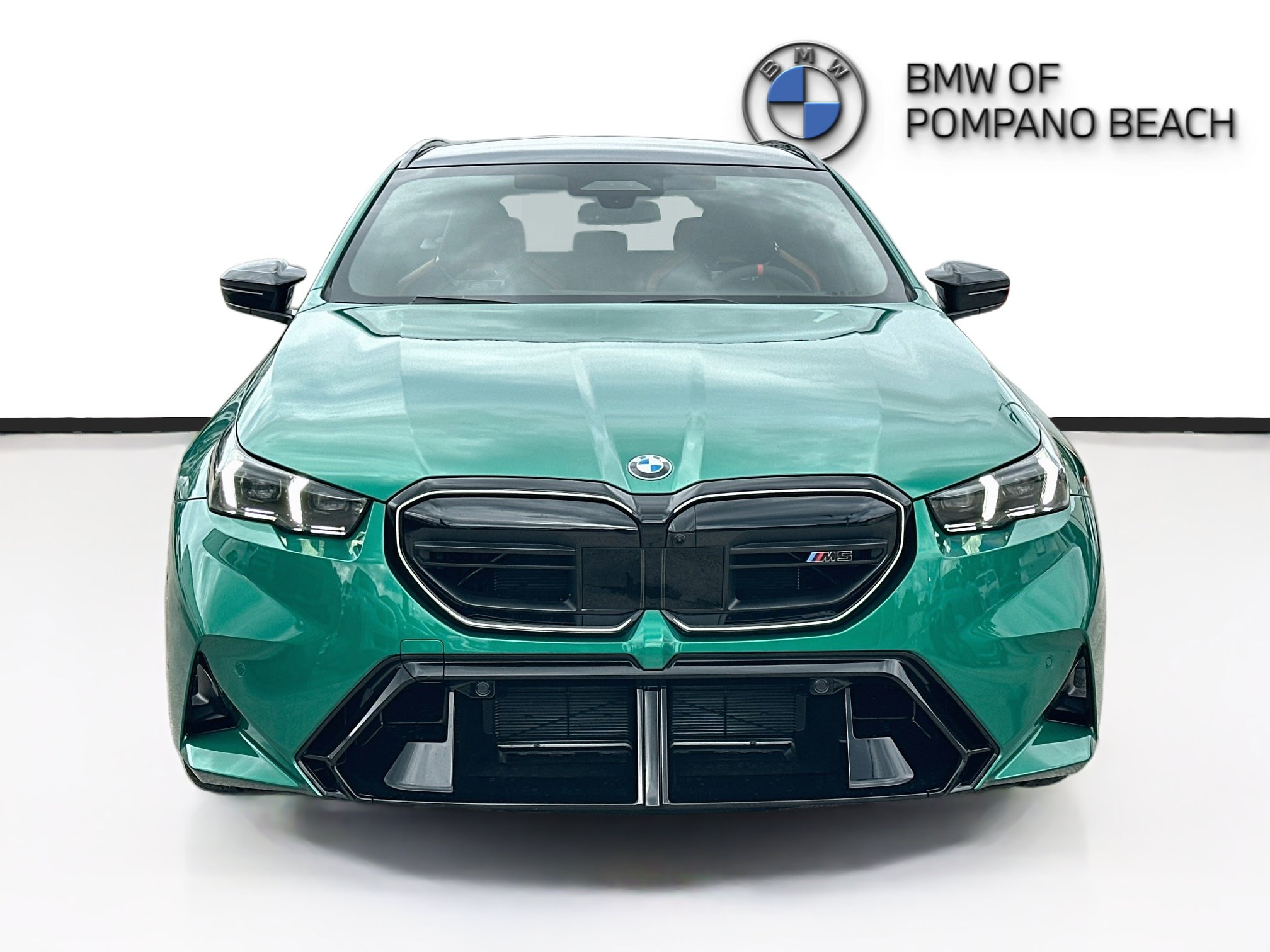 New 2027 BMW M5 Touring AWD/4WD image 2