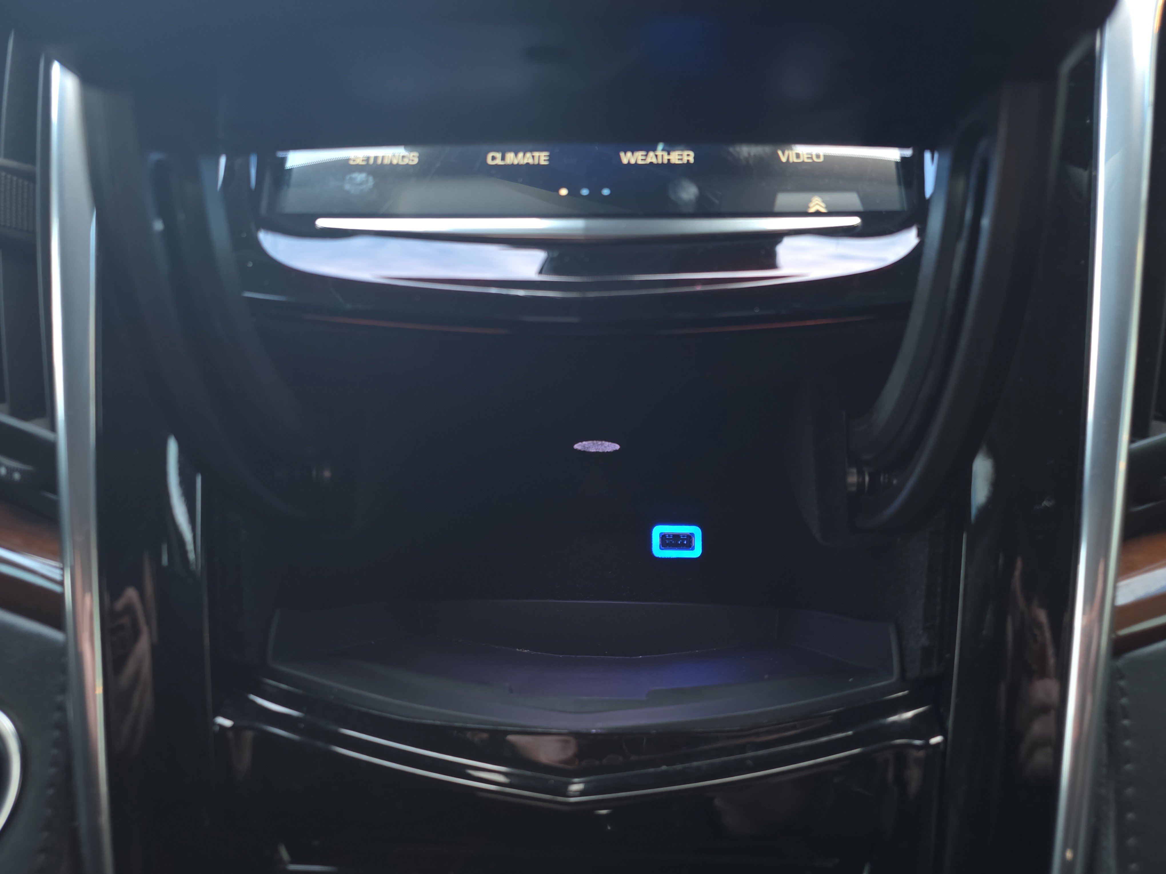 Used 2018 Cadillac Escalade Luxury image 26