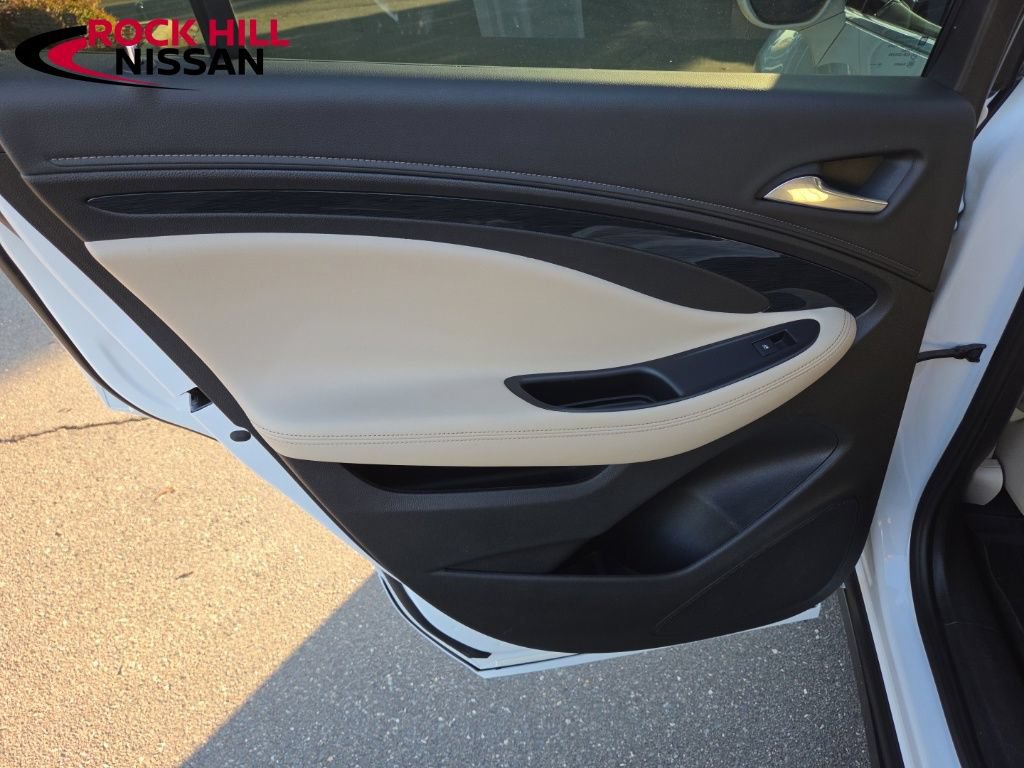 Used 2017 Buick Envision Essence FWD image 26