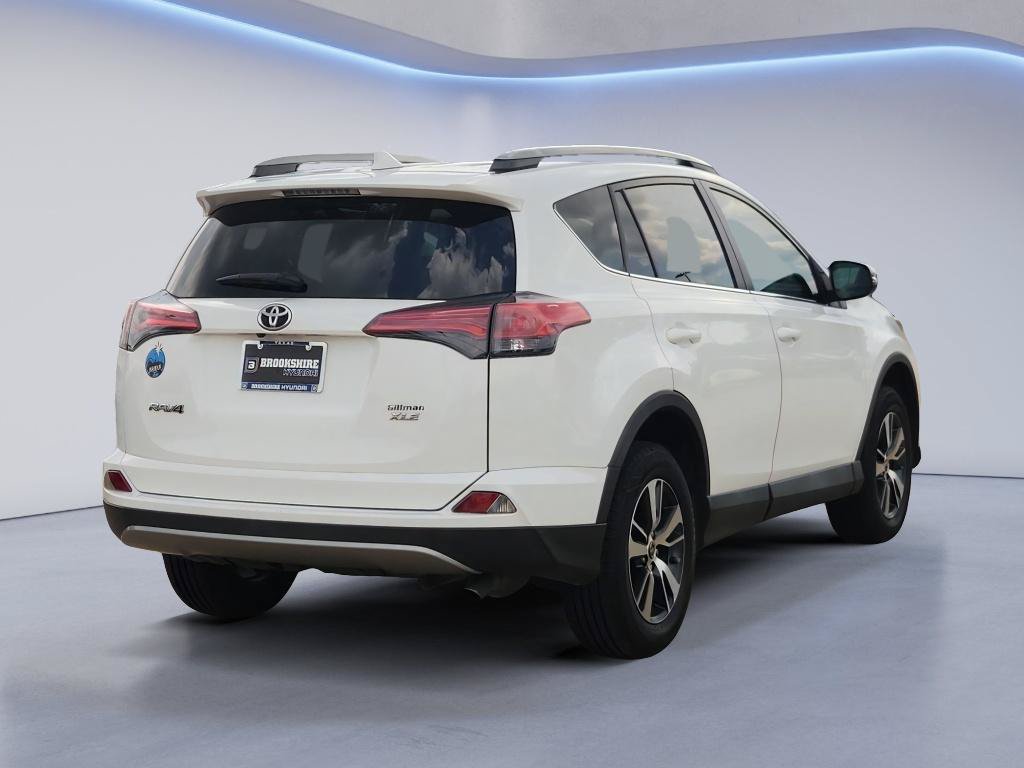 Used 2018 Toyota RAV4 XLE FWD image 6