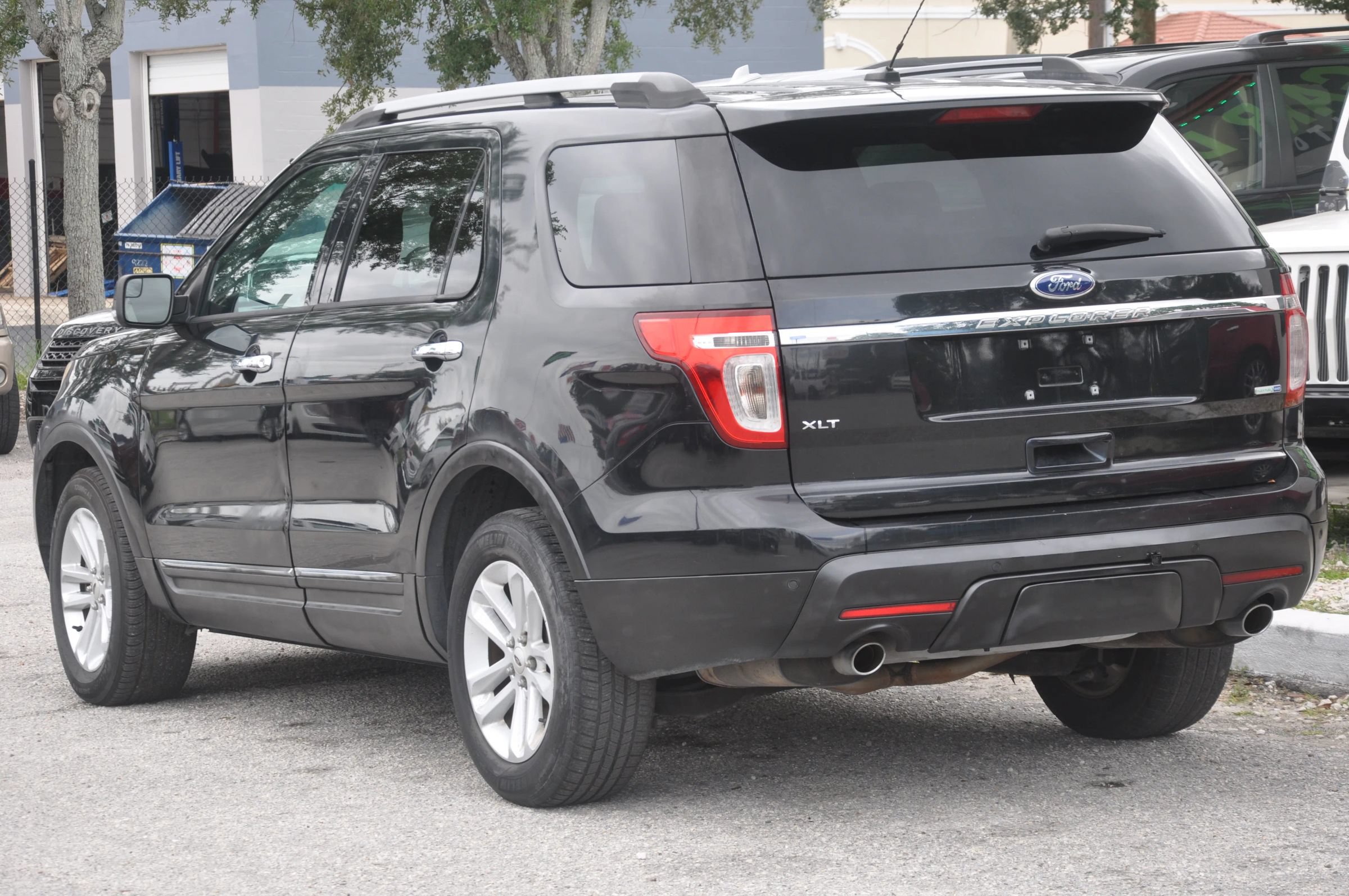 Used 2014 Ford Explorer XLT AWD/4WD image 5