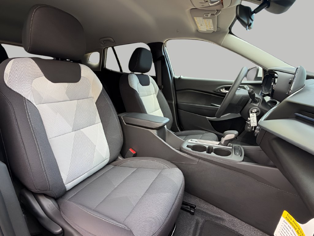 New 2026 Chevrolet Trax LS w/ LS Convenience Package FWD image 9
