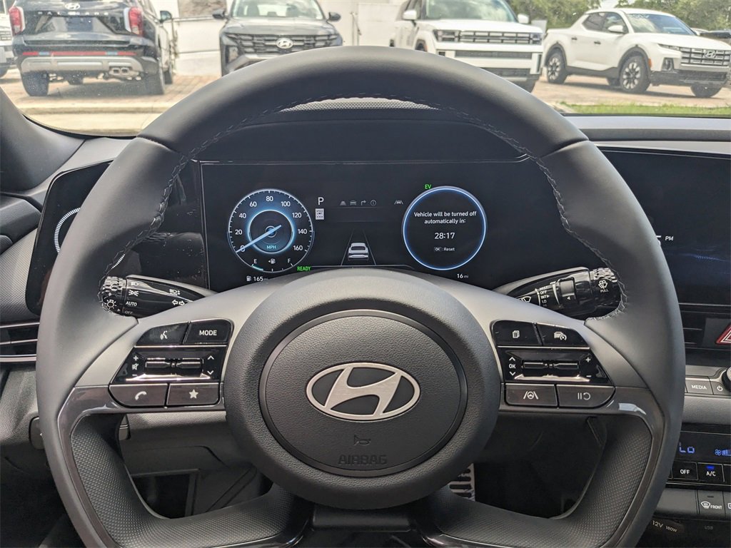 New 2025 Hyundai Elantra SEL image 23