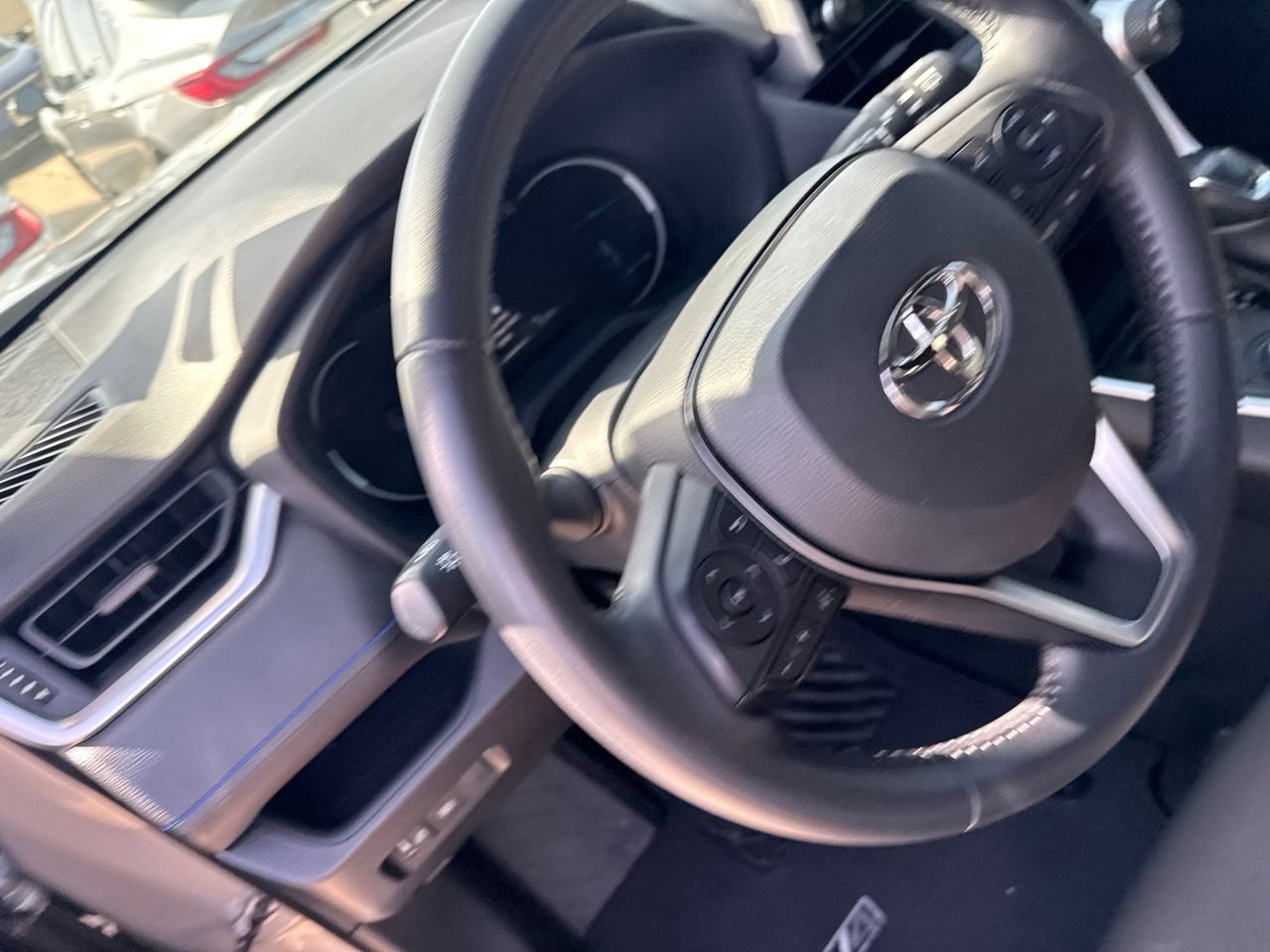 Used 2023 Toyota RAV4 SE AWD/4WD image 8