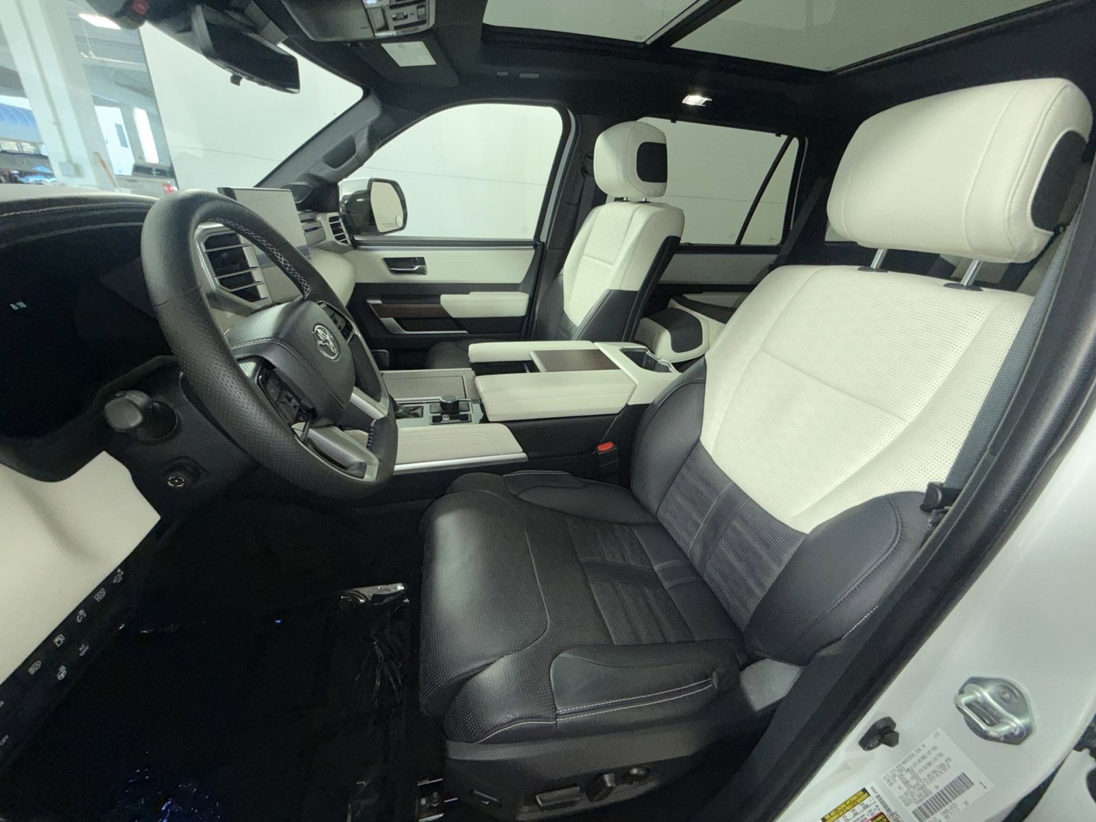 Used 2023 Toyota Sequoia Capstone image 13