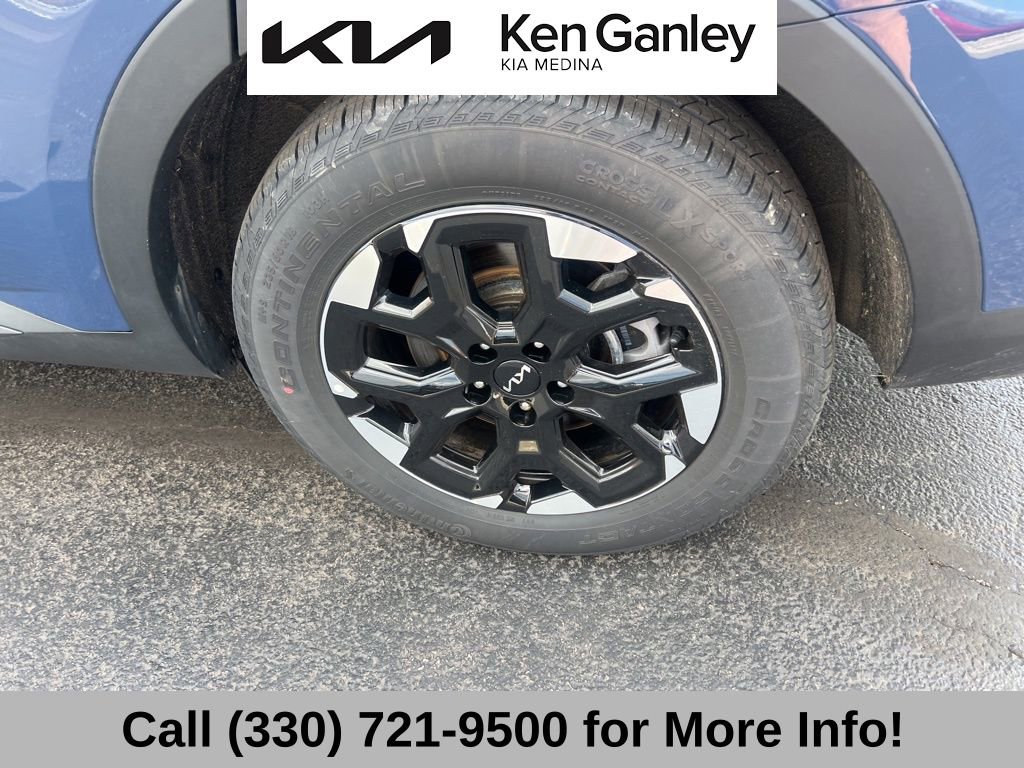 Certified 2025 Kia Sorento S w/ Panoramic Sunroof Package image 24