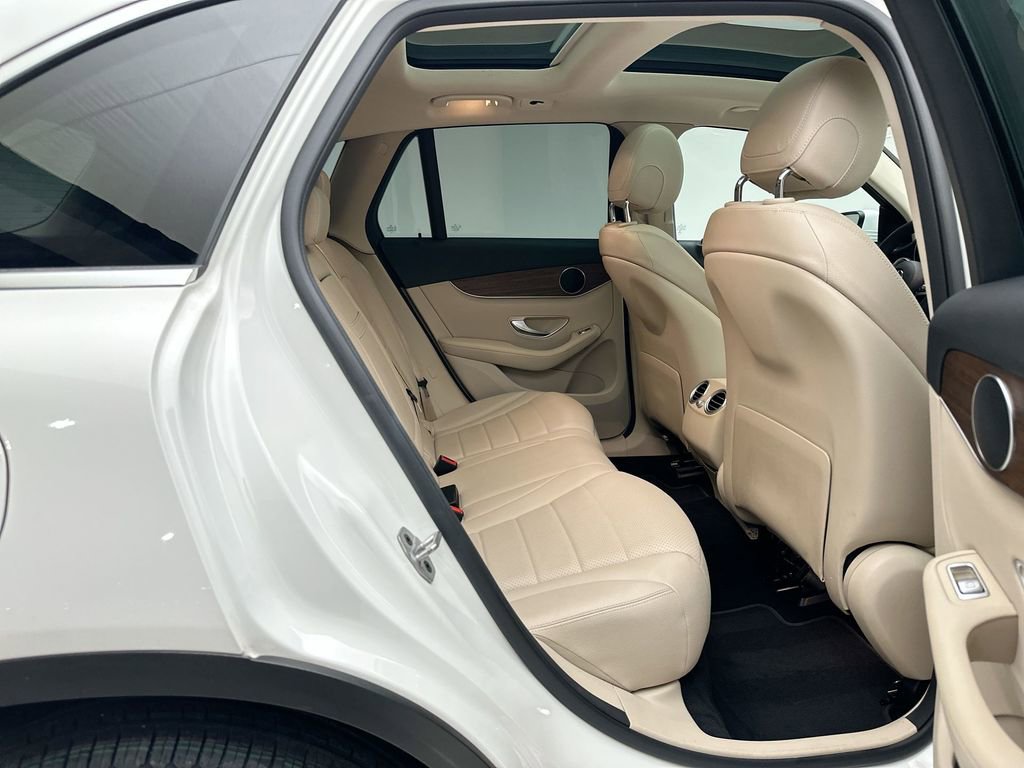 Used 2022 Mercedes-Benz GLC 300 4MATIC image 19