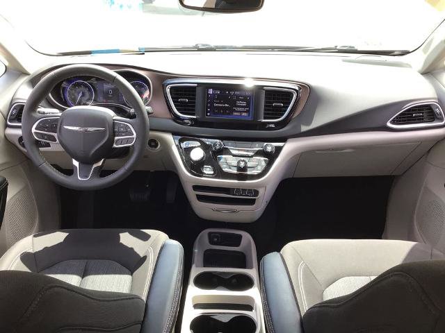 Used 2024 Chrysler Voyager LX FWD image 7