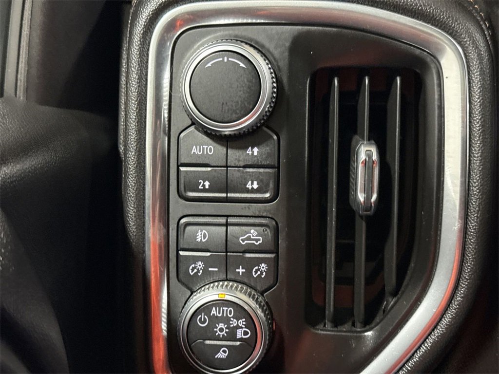 Used 2019 GMC Sierra 1500 AT4 w/ AT4 Premium Package image 18