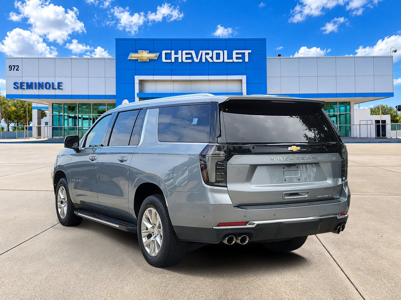 Certified 2025 Chevrolet Suburban Premier AWD/4WD image 4