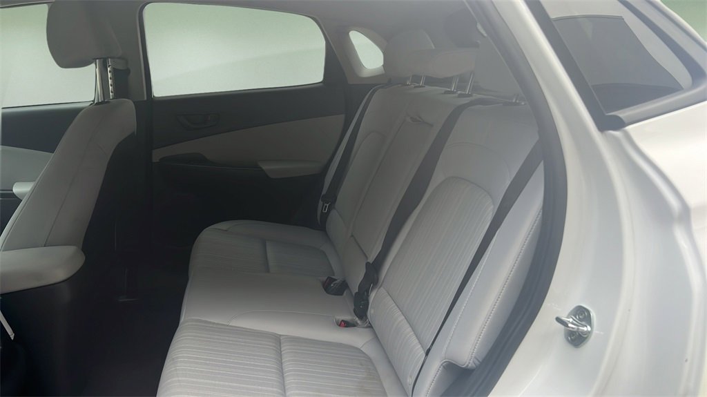 Used 2022 Hyundai Kona SEL image 12