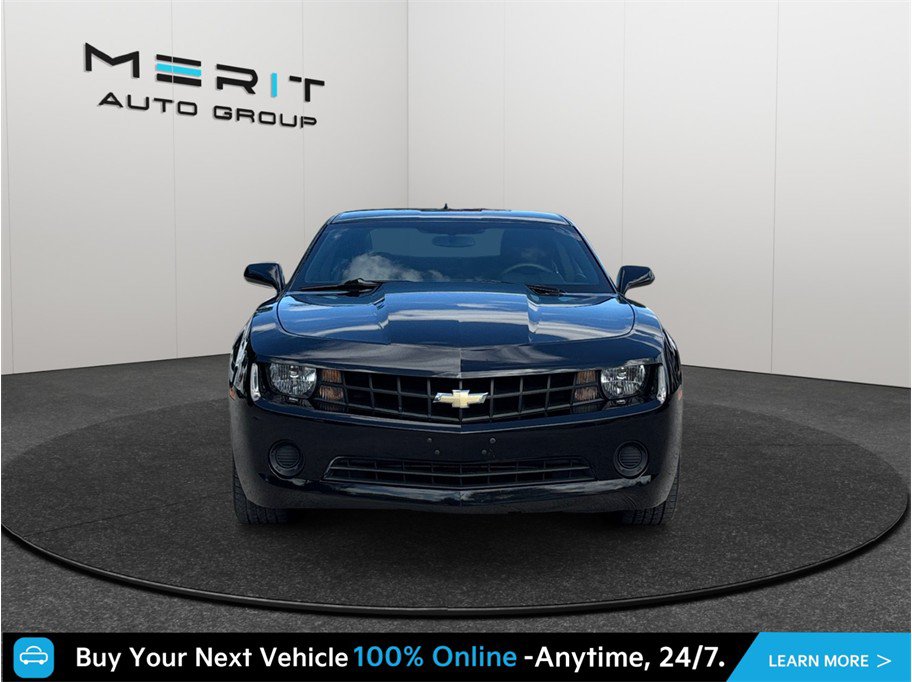 Used 2013 Chevrolet Camaro LS RWD image 3