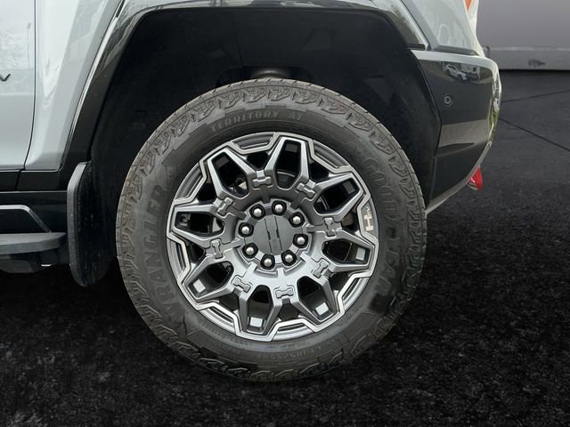 Used 2024 GMC Hummer EV 3X w/ LPO, Illumination Package image 13