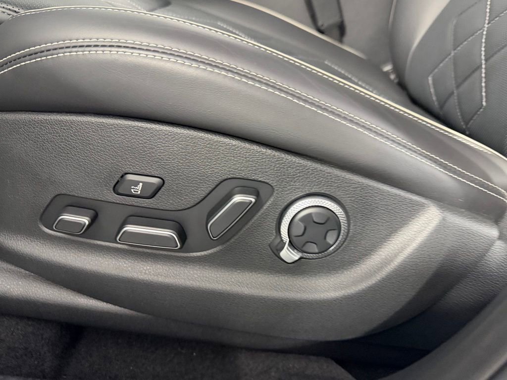 Used 2026 Genesis Electrified GV70 Prestige AWD/4WD image 25