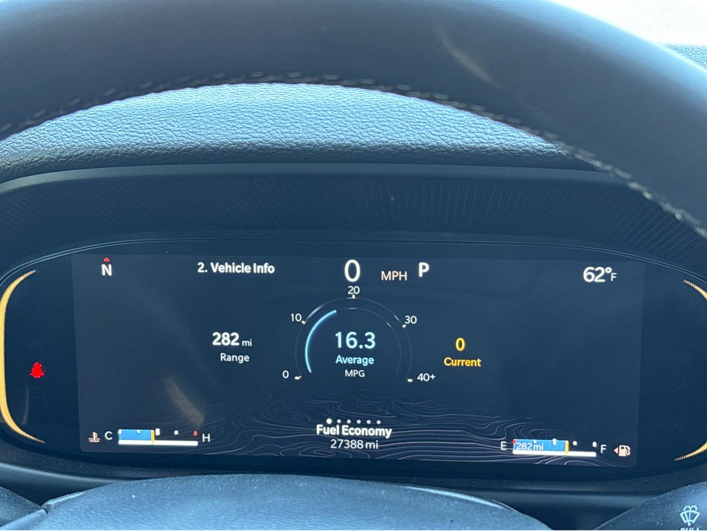 Used 2024 Jeep Wagoneer w/ Premium Group I image 5