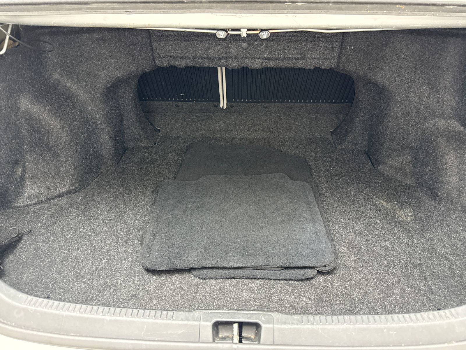 Used 2013 Toyota Camry LE image 45