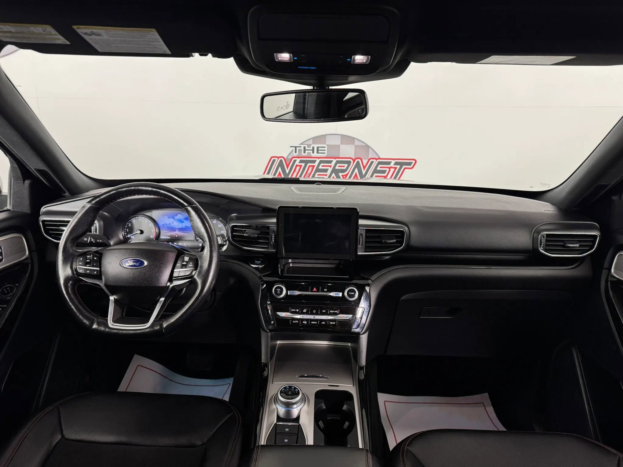 Used 2022 Ford Explorer ST-Line AWD/4WD image 10