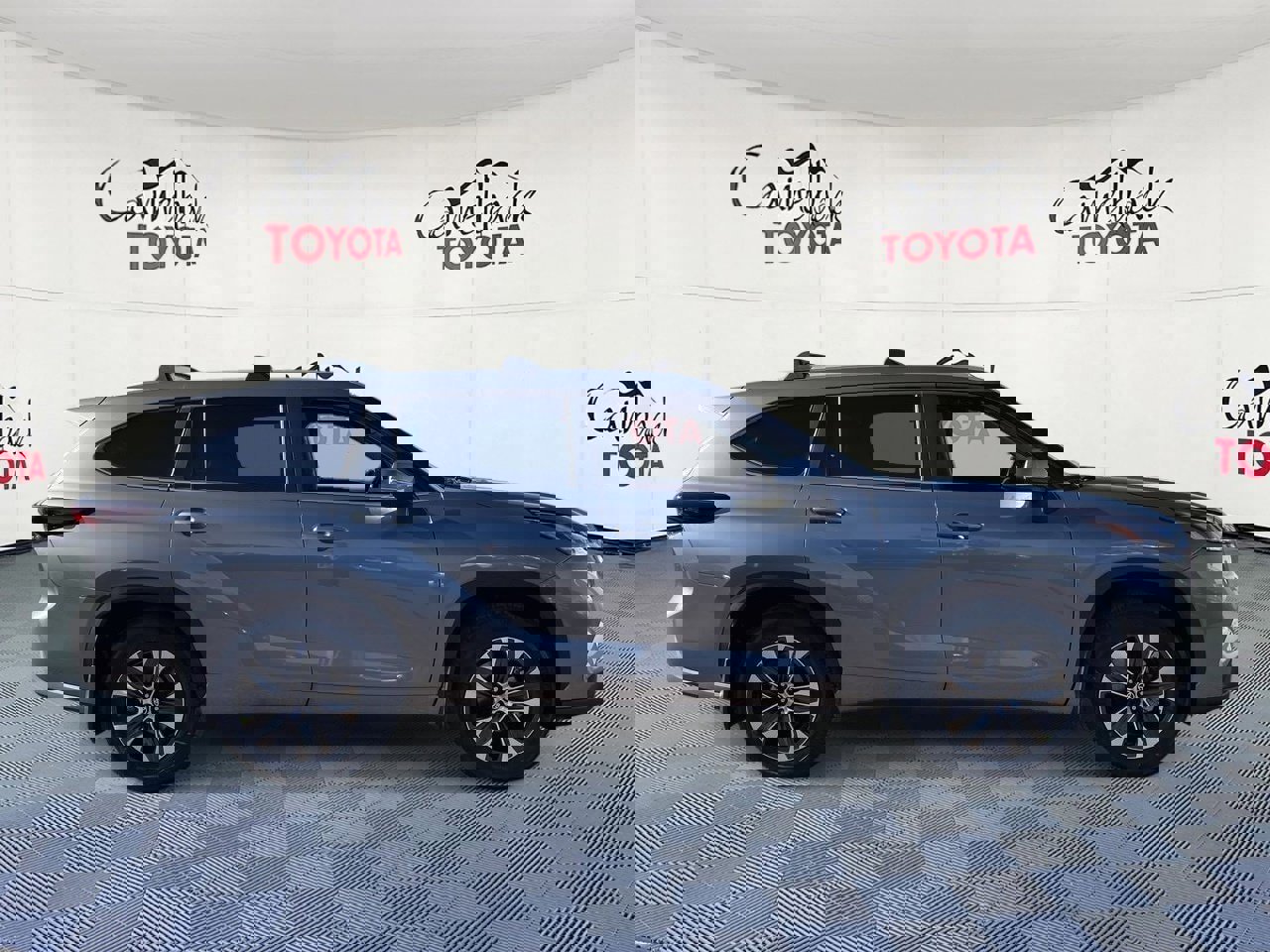 New 2026 Toyota Highlander XLE image 8