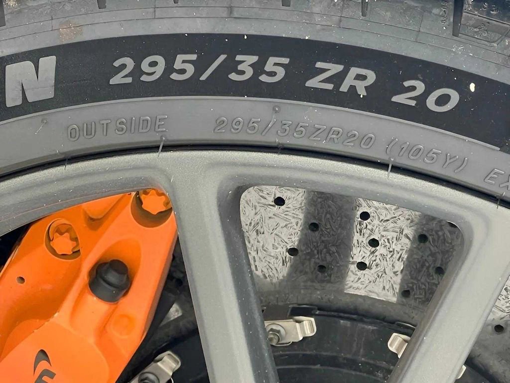 Used 2018 McLaren 570S Spider image 23