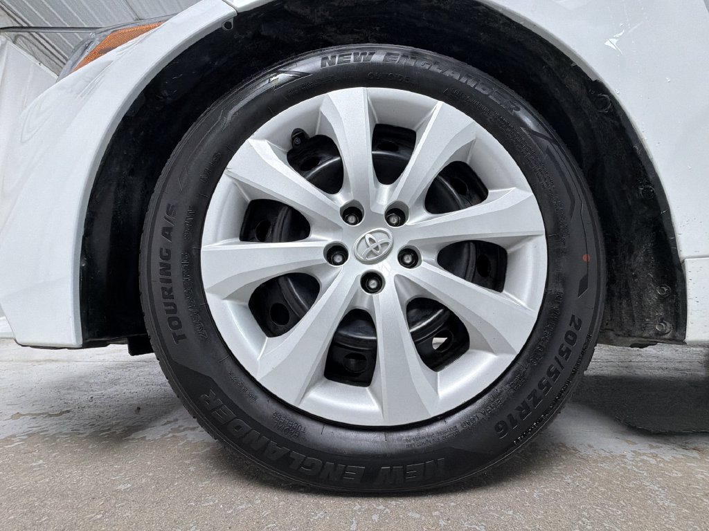 Certified 2024 Toyota Corolla LE FWD image 15