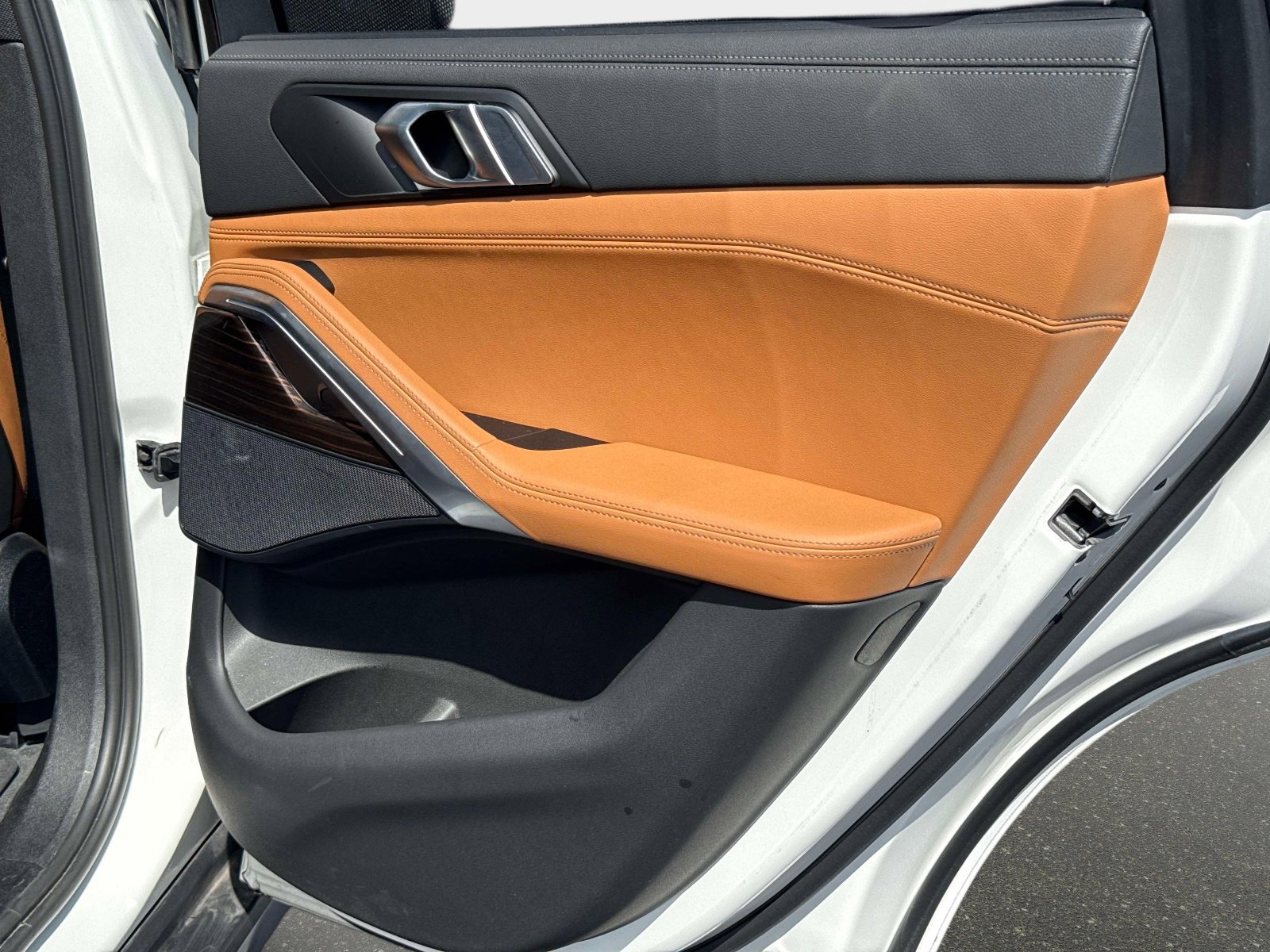 Used 2023 BMW X6 xDrive40i w/ Premium Package image 26