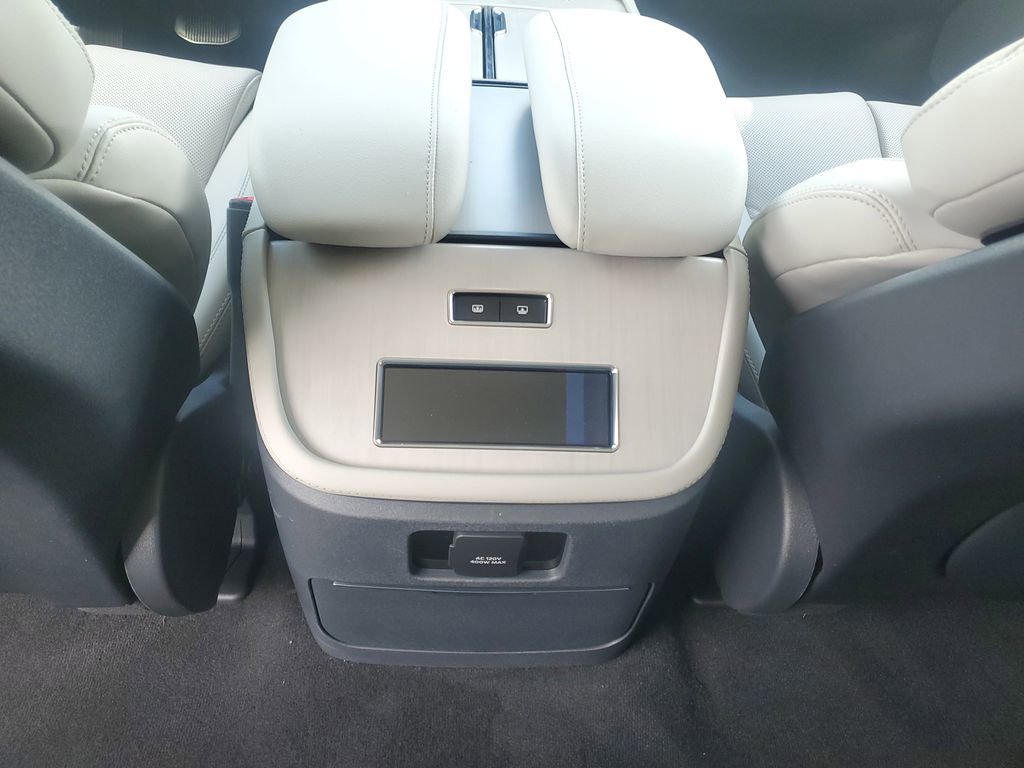 New 2025 Lincoln Navigator L Reserve image 13