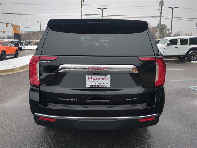 Used 2024 GMC Yukon SLT w/ SLT Luxury Package image 5