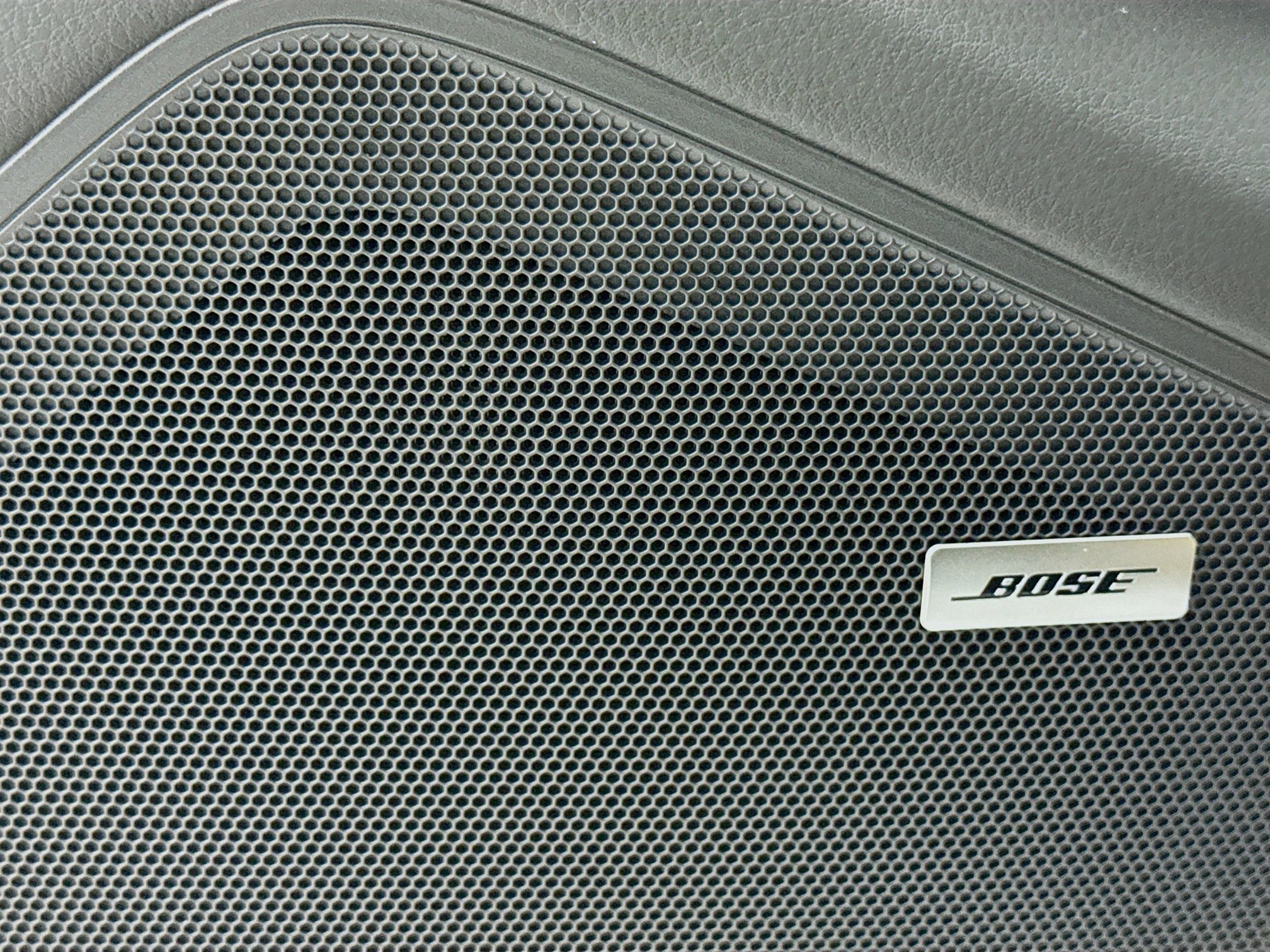 Certified 2025 Porsche Cayenne Coupe image 12