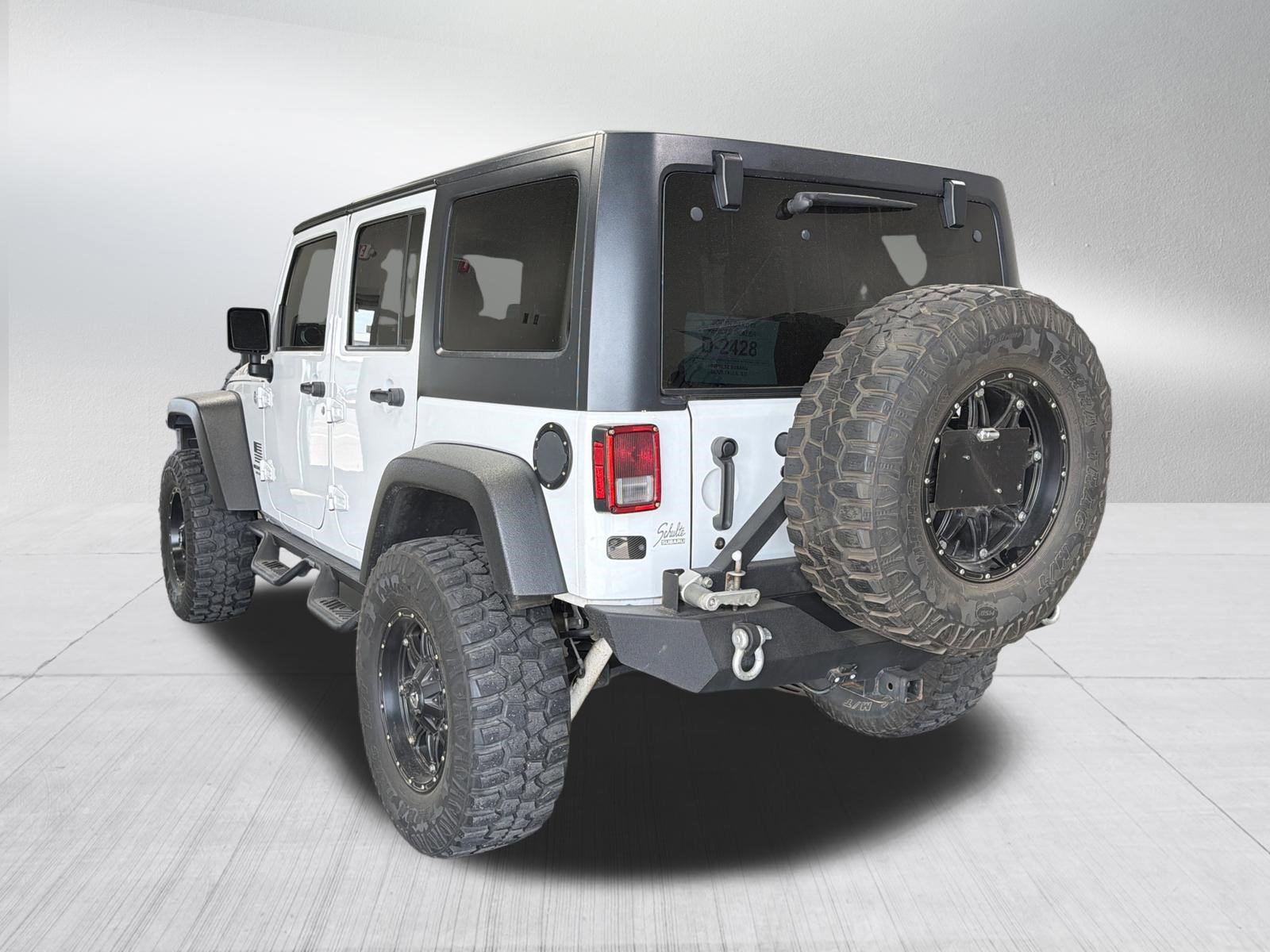 Used 2015 Jeep Wrangler Unlimited Sahara w/ Connectivity Group image 5