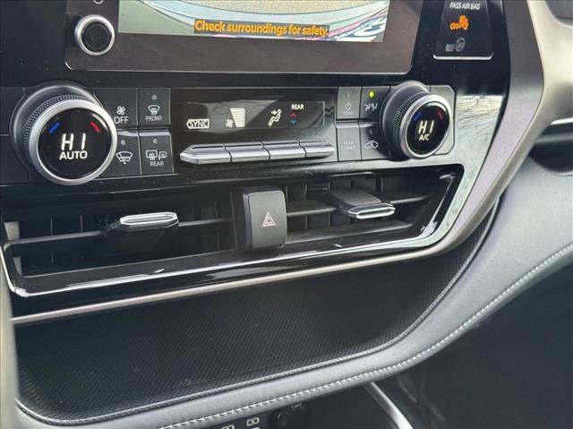 Used 2024 Toyota Highlander LE image 15